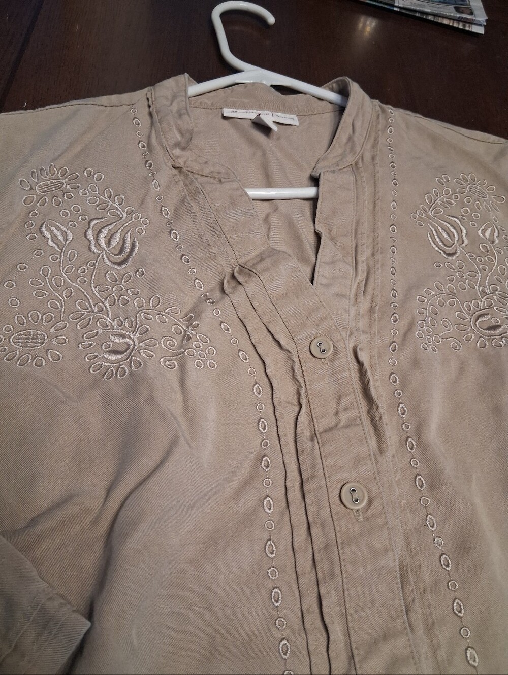 Sz 14 W Macy's-JM Collection Light Beige Embroidered Button-Down Shirt